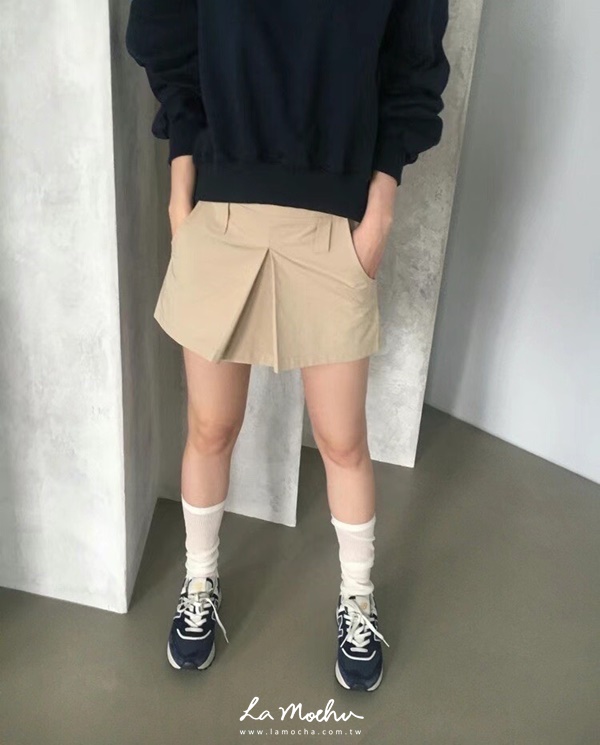 前抓褶迷你短褲裙(不附腰帶)
